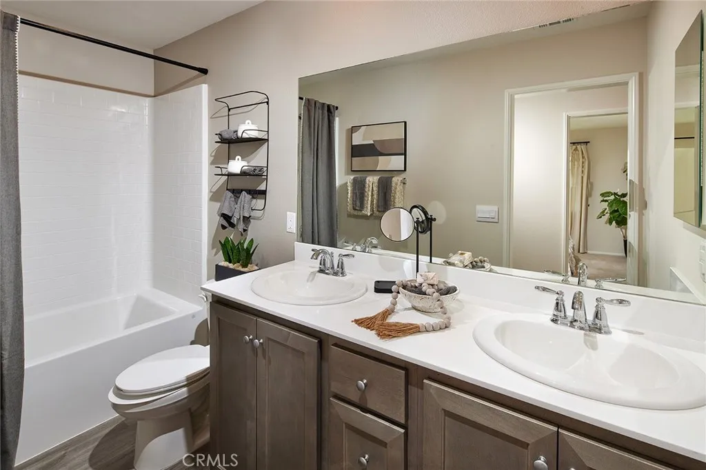 2063 Fernetta Place, Perris, California 92571 home-pic-9